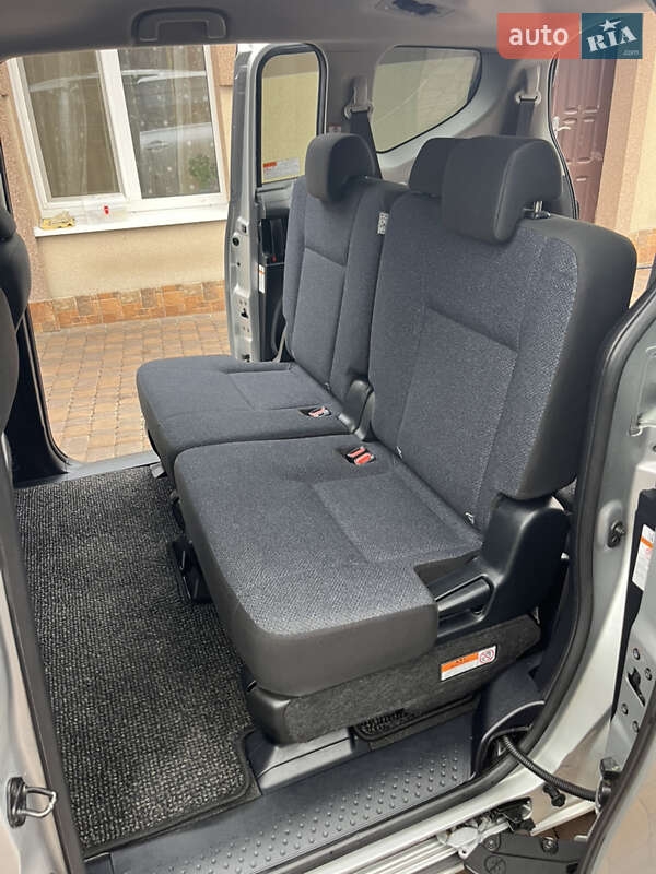 Минивэн Toyota Sienta 2018 в Белой Церкви