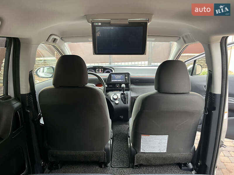 Минивэн Toyota Sienta 2018 в Белой Церкви