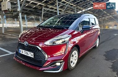 Мінівен Toyota Sienta 2020 в Києві