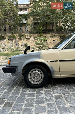 Седан Toyota Sprinter 1982 в 