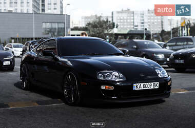 Купе Toyota Supra 2002 в Киеве