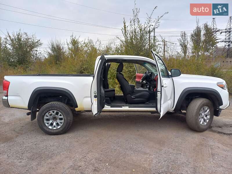 Пикап Toyota Tacoma 2017 в Запорожье