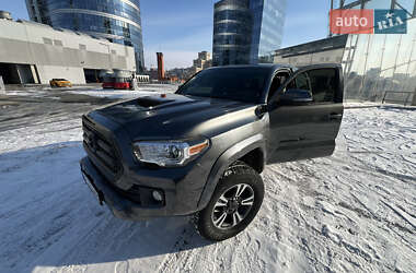 Пикап Toyota Tacoma 2016 в Днепре