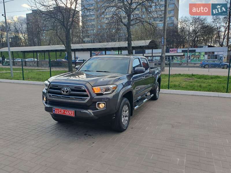 Toyota Tacoma 2017