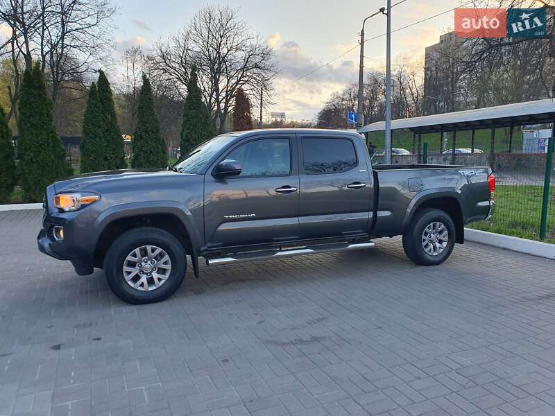 Пикап Toyota Tacoma 2017 в Киеве