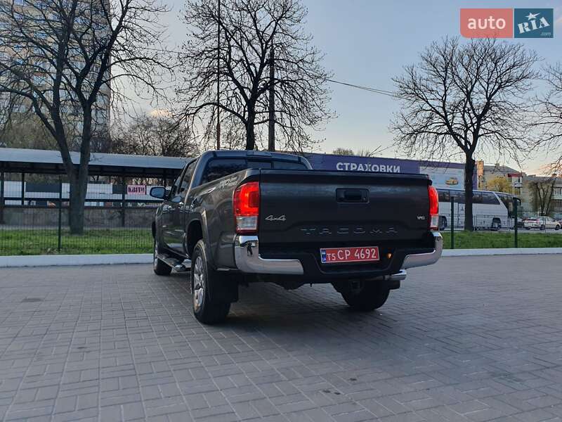 Пикап Toyota Tacoma 2017 в Киеве
