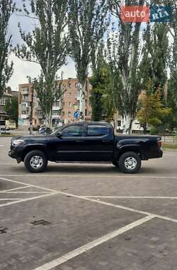 Пикап Toyota Tacoma 2017 в Кривом Роге
