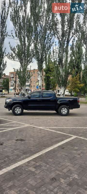 Пікап Toyota Tacoma 2017 в Кривому Розі