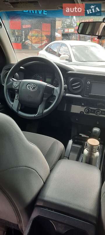 Пікап Toyota Tacoma 2017 в Кривому Розі