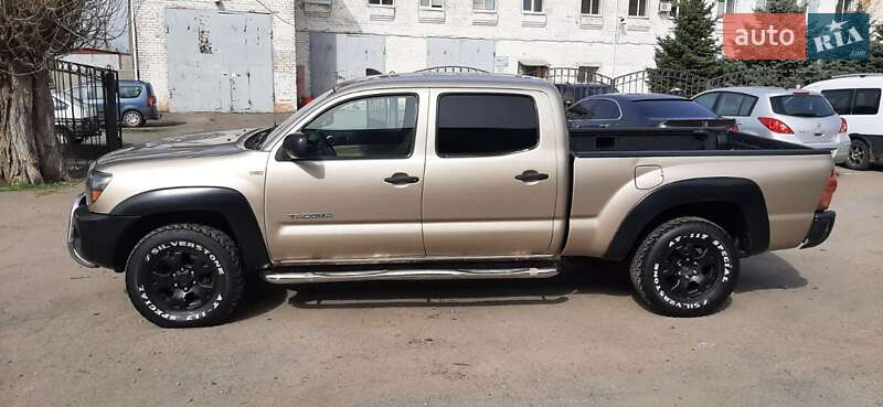 Пікап Toyota Tacoma 2005 в Синельниковому
