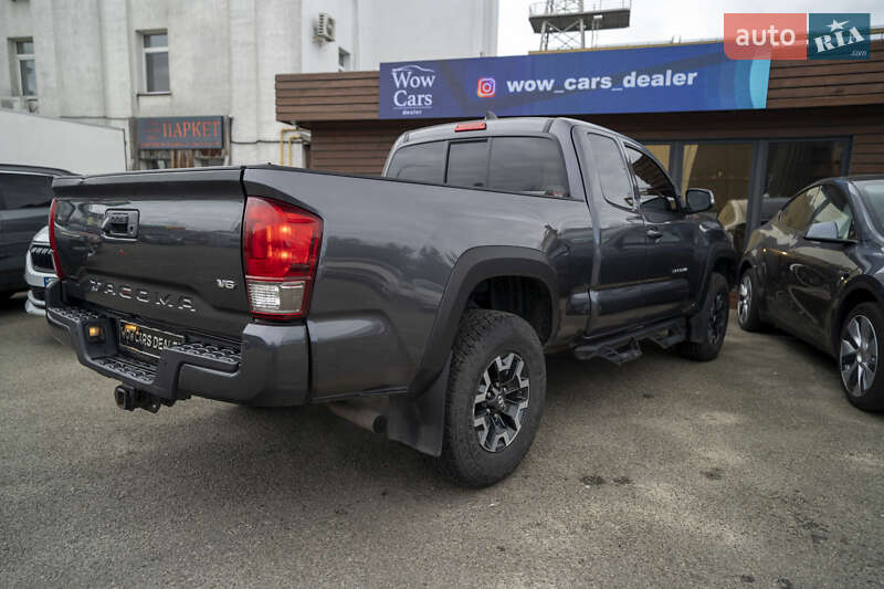 Пикап Toyota Tacoma 2016 в Киеве