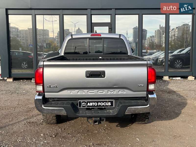 Пикап Toyota Tacoma 2018 в Киеве фото 5 Пикап Toyota Tacoma 2018 в Киеве