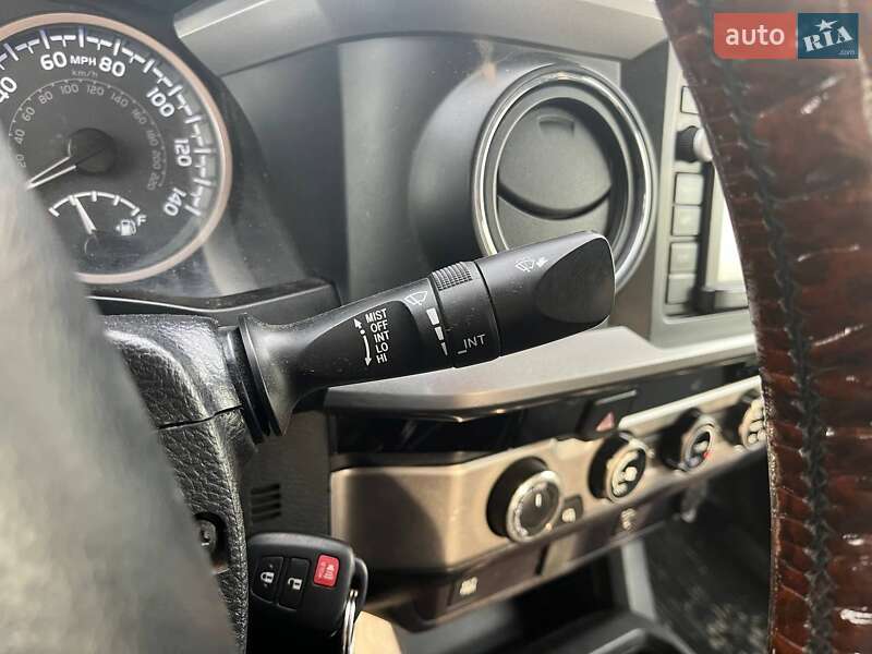 Пикап Toyota Tacoma 2018 в Киеве фото 16 Пикап Toyota Tacoma 2018 в Киеве