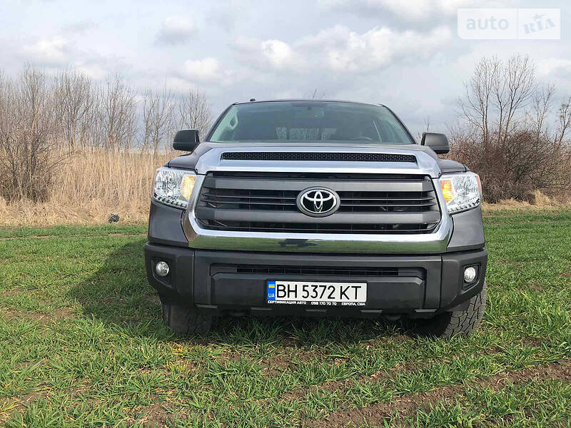 Позашляховик / Кросовер Toyota Tundra 2015 в Одесі