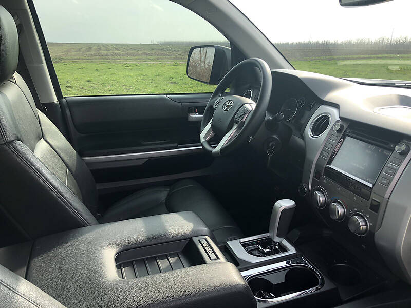 Позашляховик / Кросовер Toyota Tundra 2015 в Одесі