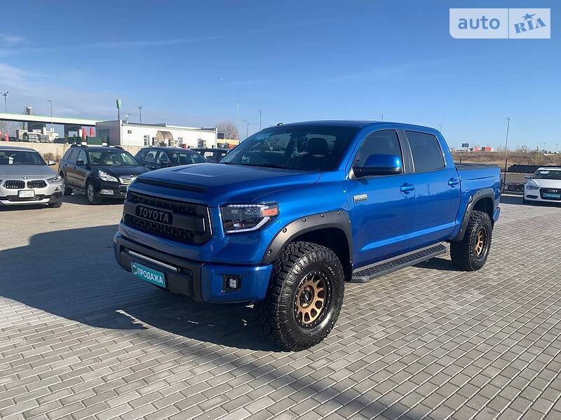 Пікап Toyota Tundra 2016 в 