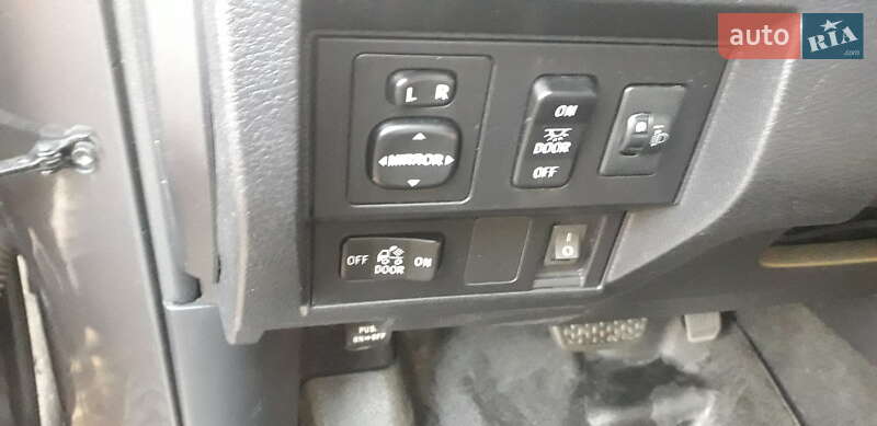 Пикап Toyota Tundra 2017 в Мостиске