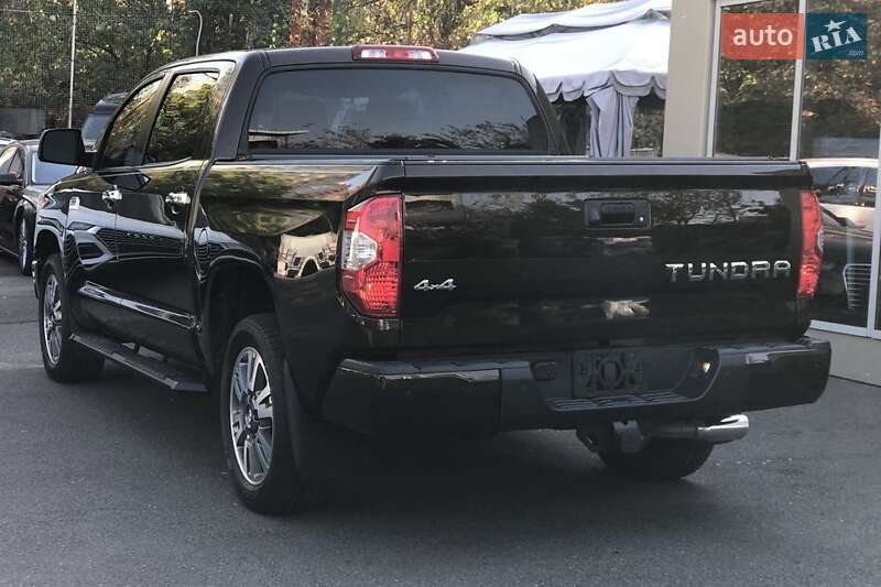 Пікап Toyota Tundra 2018 в Умані