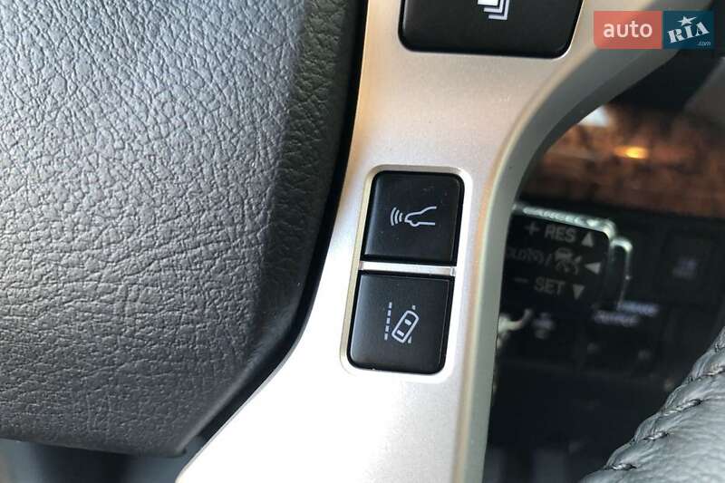 Пікап Toyota Tundra 2018 в Умані