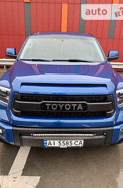 Пікап Toyota Tundra 2015 в Києві