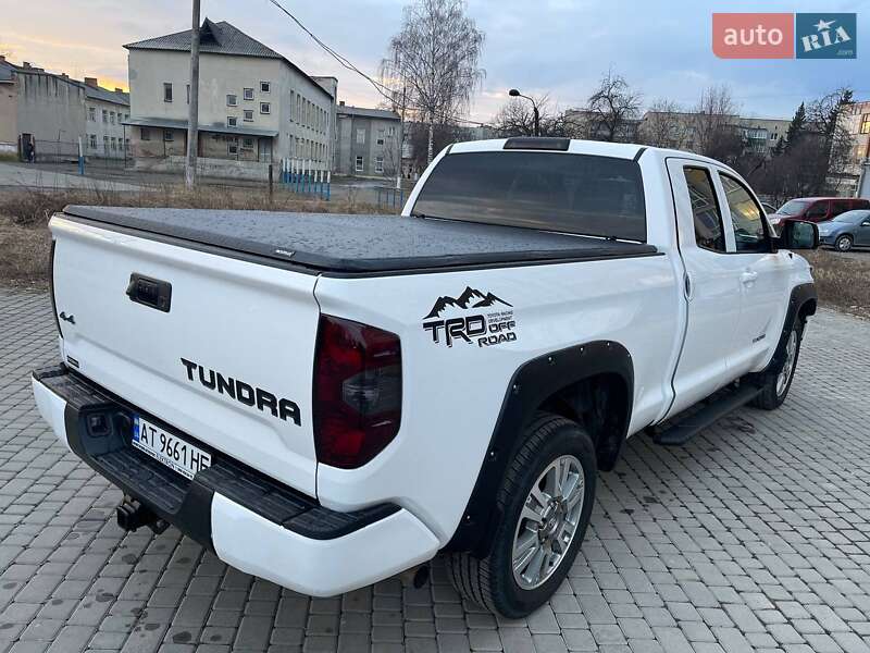Пікап Toyota Tundra 2018 в Коломиї
