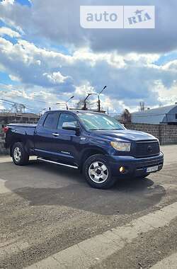 Пикап Toyota Tundra 2010 в 