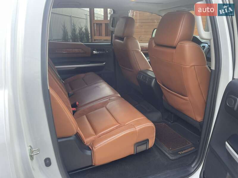 Пікап Toyota Tundra 2014 в Києві