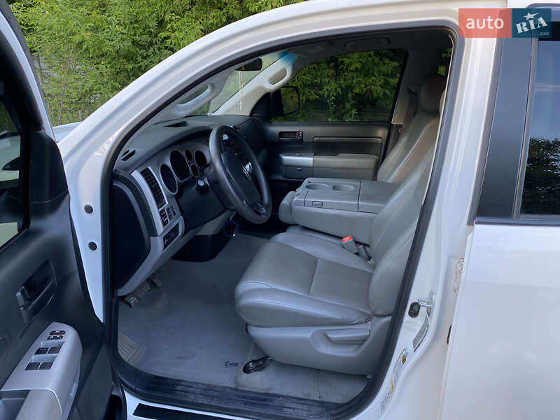 Пікап Toyota Tundra 2008 в Києві