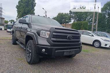 Пікап Toyota Tundra 2015 в Черкасах