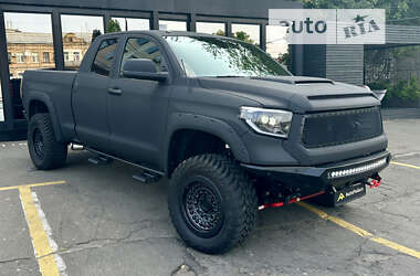 Пикап Toyota Tundra 2018 в Киеве