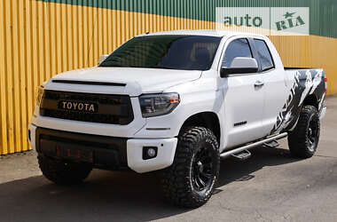 Пикап Toyota Tundra 2014 в Ужгороде