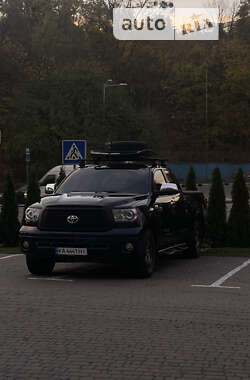 Пикап Toyota Tundra 2010 в Киеве