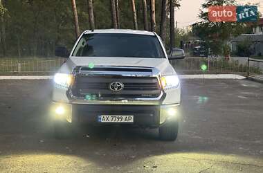 Пікап Toyota Tundra 2015 в Києві