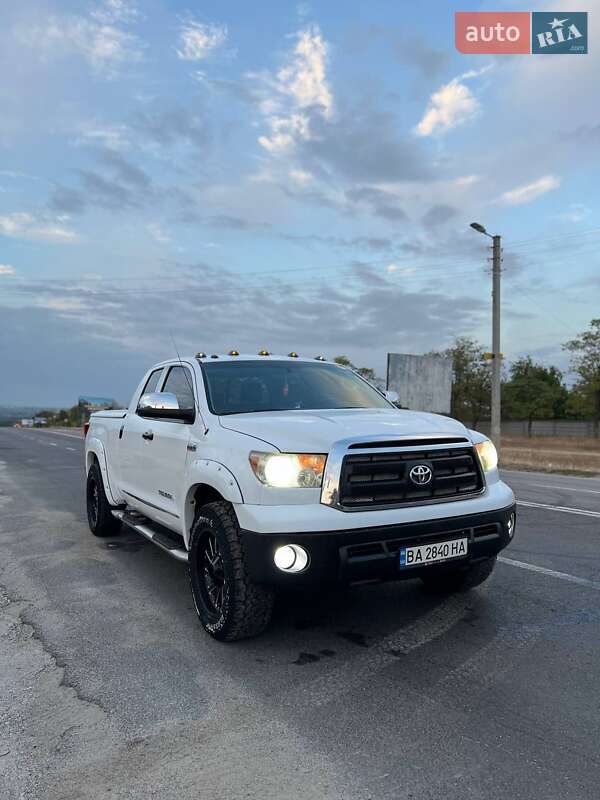 Toyota Tundra 2012