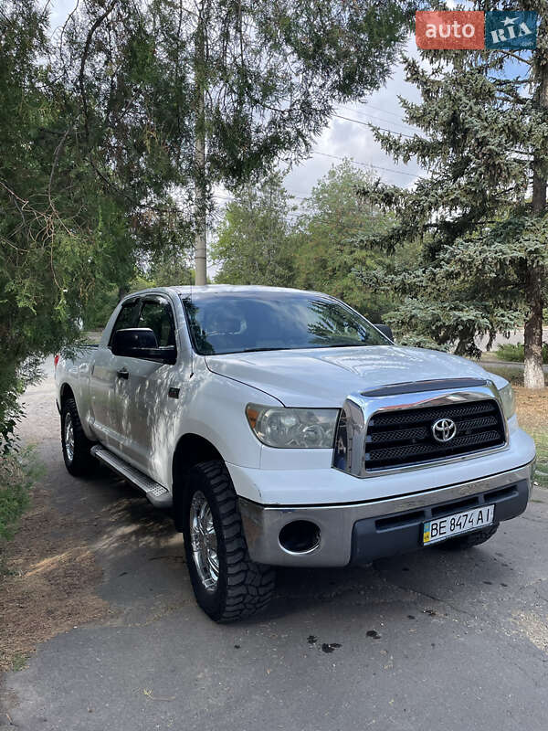 Toyota Tundra 2008