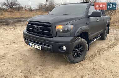 Пикап Toyota Tundra 2011 в 