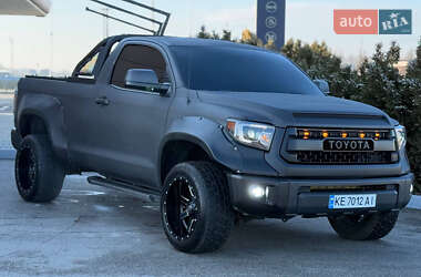 Пікап Toyota Tundra 2016 в Дніпрі