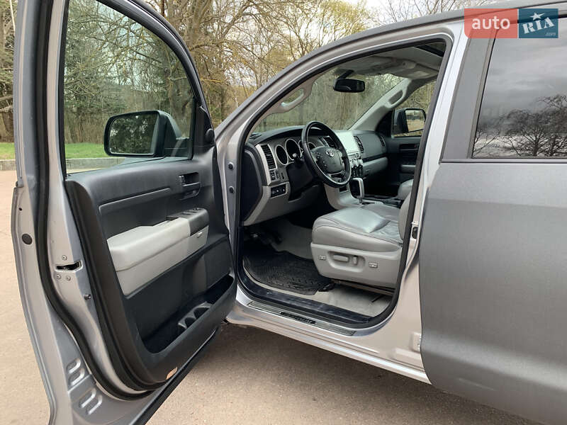 Пікап Toyota Tundra 2011 в Житомирі