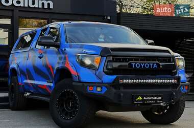 Пікап Toyota Tundra 2015 в Києві