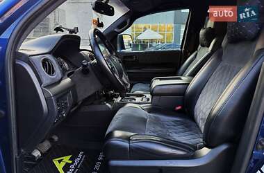 Пикап Toyota Tundra 2015 в 