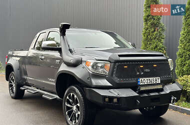 Пікап Toyota Tundra 2017 в 