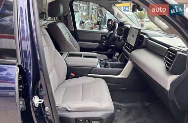 Пикап Toyota Tundra 2023 в 