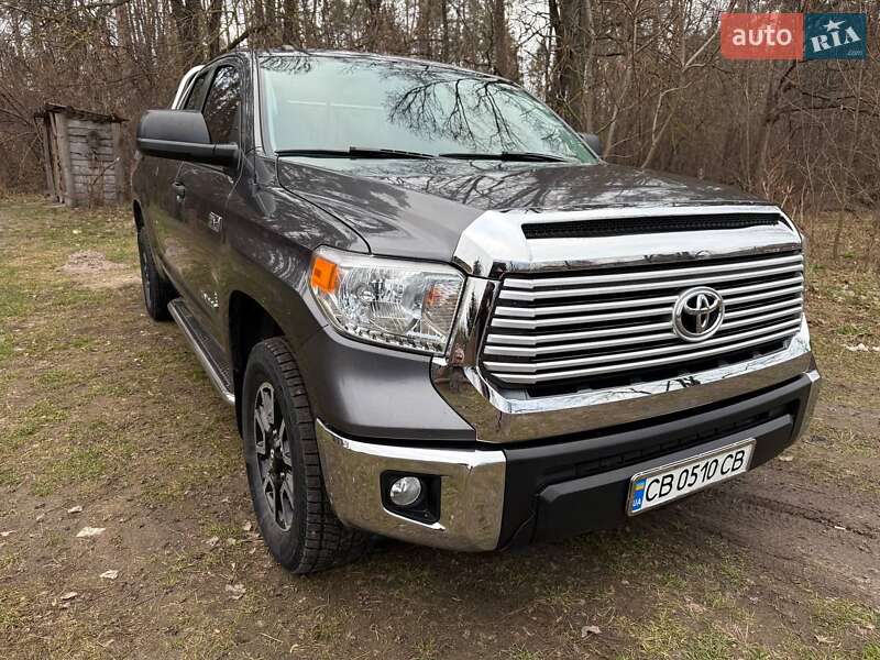 Пікап Toyota Tundra 2015 в Прилуках