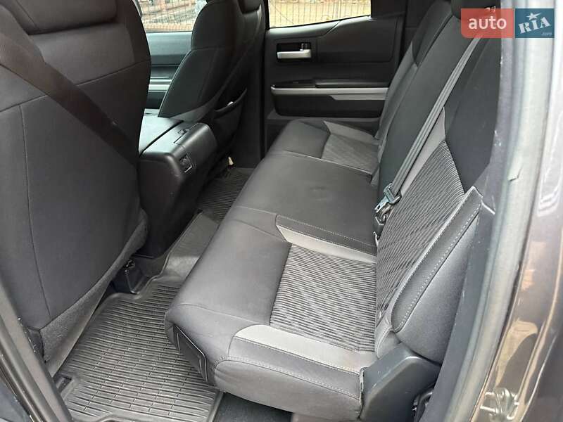 Пікап Toyota Tundra 2015 в Прилуках