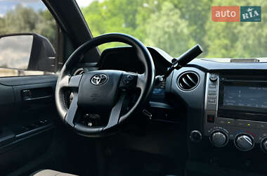 Пикап Toyota Tundra 2014 в 
