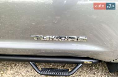 Пикап Toyota Tundra 2017 в 