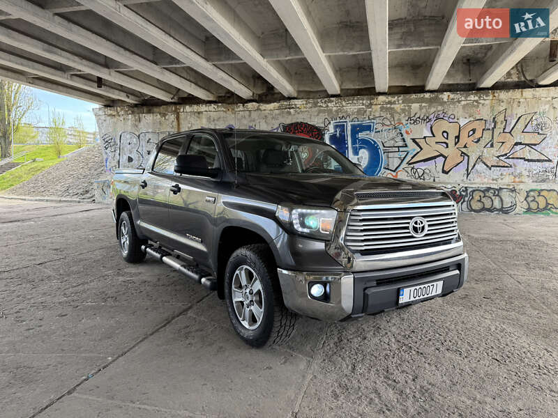 Toyota Tundra 2014