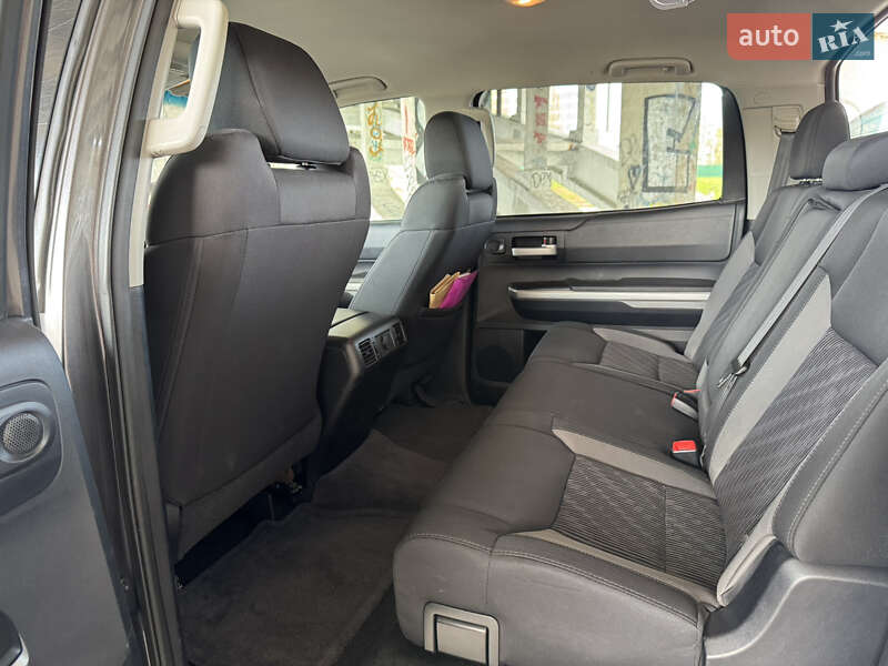 Пікап Toyota Tundra 2014 в Києві