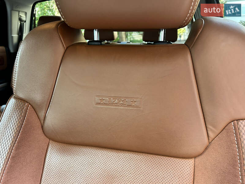Пікап Toyota Tundra 2014 в Києві
