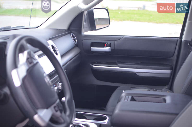 Пикап Toyota Tundra 2017 в Львове